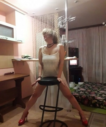 В моих руках каждый момент станет волшебным, а каждое прикосновение - незабываемым. 💋
Встречи со мной - это не просто интимные эпизоды, это настоящая искусная игра страсти и желания. Я знаю все секреты и фантазии, чтобы сделать наше свидание незабываемым и удовлетворить твои самые смелые желания. 👠💄💥
Я предлагаю широкий спектр услуг, чтобы удовлетворить даже самый изысканный вкус. От нежных массажей до страстного горячего секса, я готова исполнить все твои мечты об идеальном партнере. 😉💦
Мои клиенты всегда оставляют отзывы о моей профессиональности, магическим прикосновениях и неподдельной страсти. Здесь ты можешь посмотреть мои реальные фото и прочитать отзывы о встречах со мной. 📷🔥📝
Я живу в Москве и готова порадовать тебя своими услугами здесь, в самом сердце столицы. Не упускай возможность исполнить свои самые сокровенные фантазии, со мной они станут реальностью. 😘💫🌃
Мой дорогой, ты заслуживаешь только самое лучшее. Не медли, свяжись со мной сейчас и я подарю тебе незабываемые моменты наслаждения и блаженства. Твоя обаятельная соблазнительница ждет тебя. 💝💋 Оксана